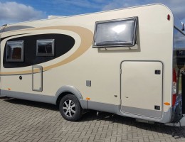 Camper in de coating